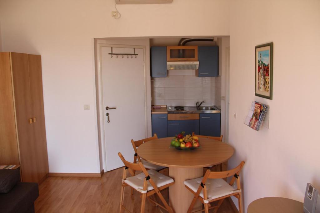 Studio Apartments Andrijana 米利尼 客房 照片